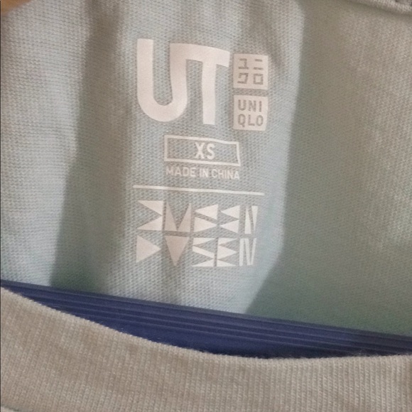 Uniqlo women's light blue tee size XS - Picture 3 of 5